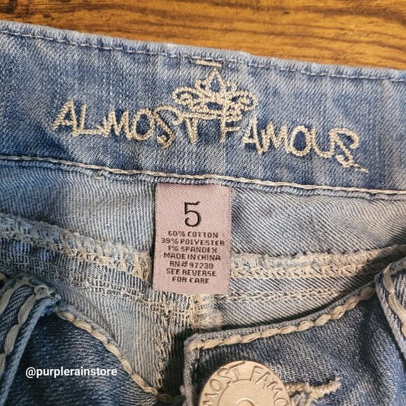 Almost Famous Cut Off Bermuda Shorts Size 5 Low Rise Button Flap Embellished - Picture 3 of 11